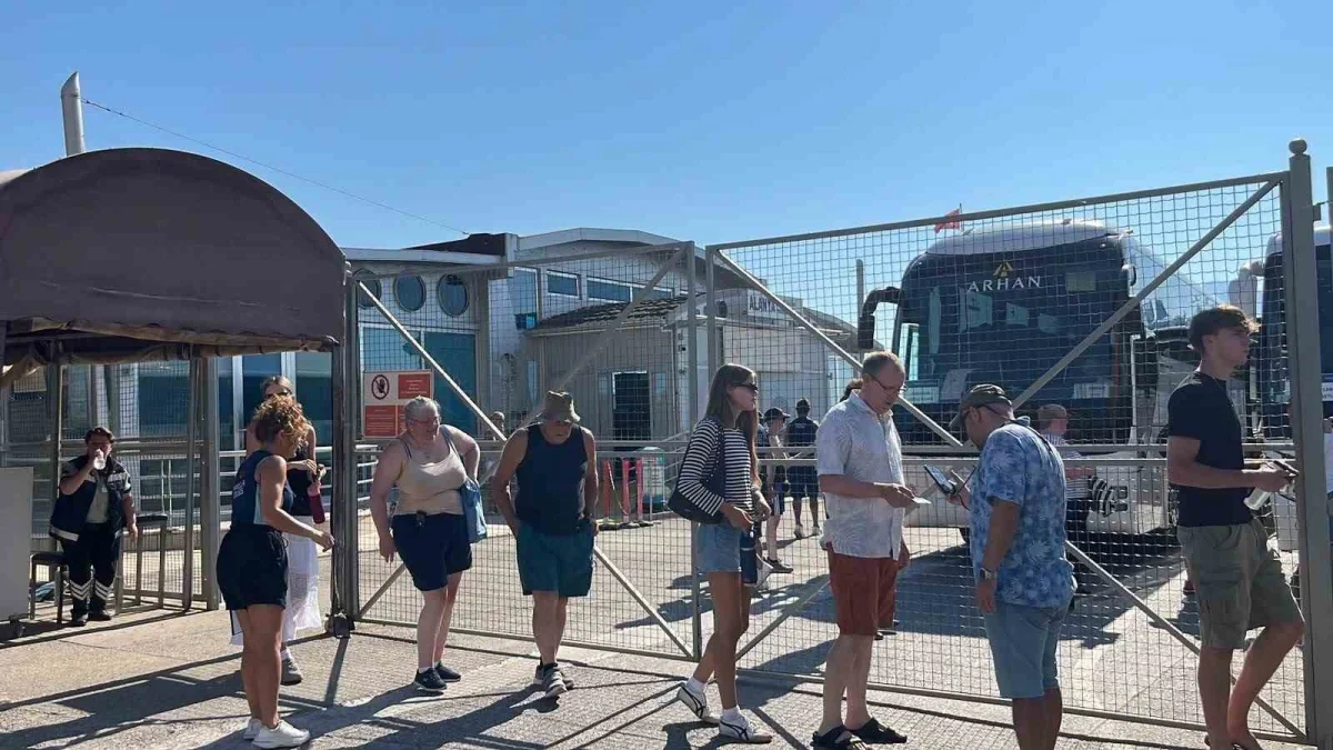 Alanya kruvaziyer turizmi: 9 ayda 10 bin 476 turist geldi