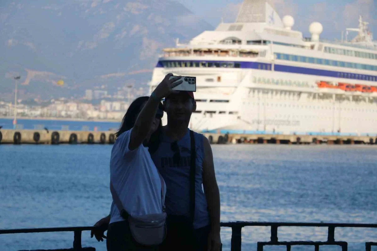 Alanya kruvaziyer turizmi: 9 ayda 10 bin 476 turist geldi