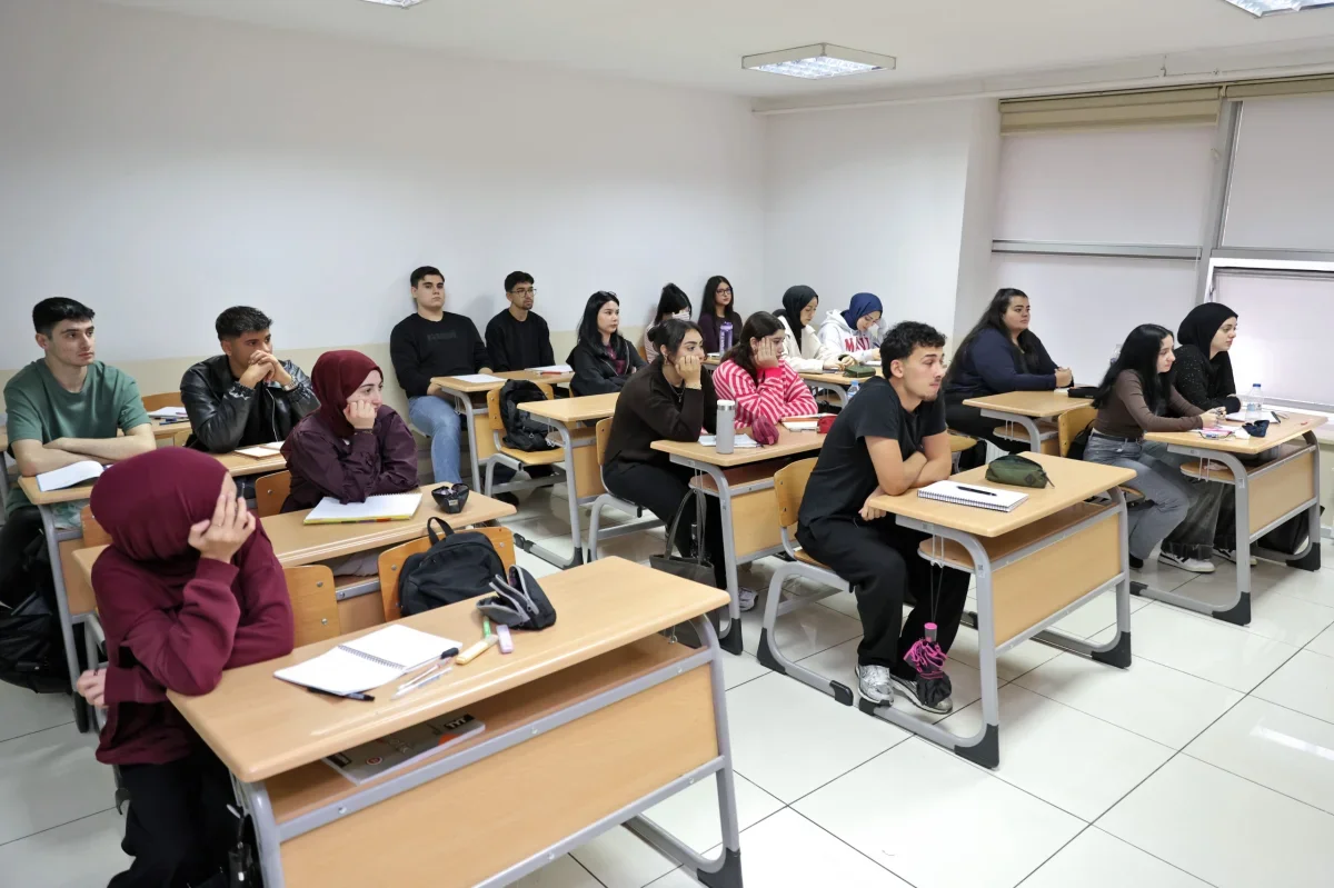 Bursa'da ücretsiz YKS kursları 2026-2027 dönemi için başladı