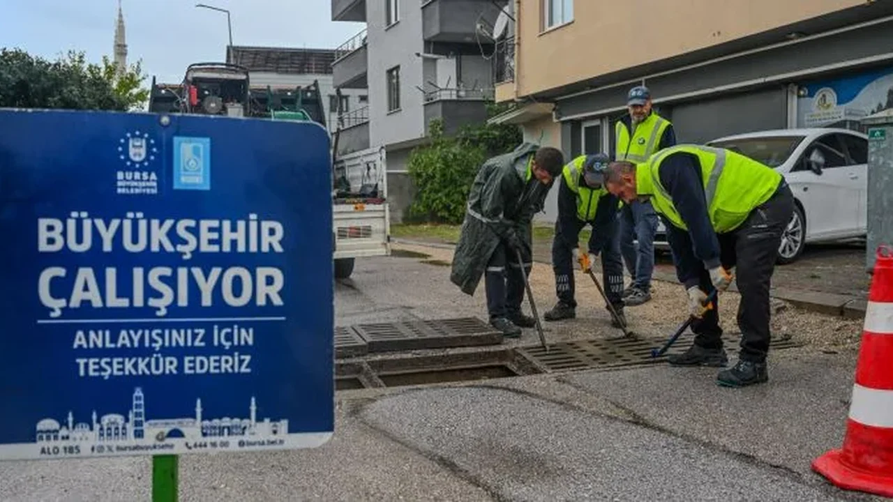 Bursa'da kuvvetli yağış alarmı: 766 ihbara müdahale edildi