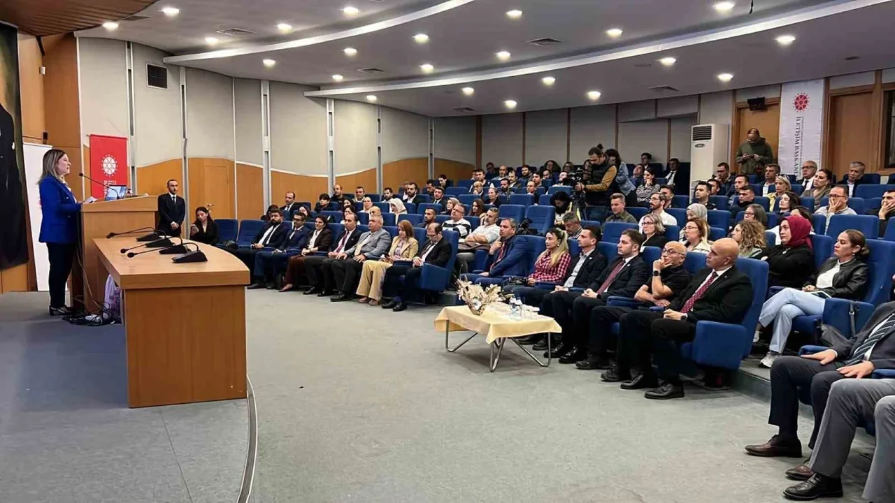 Çanakkale'de İletişim Yüzyılı eğitimleri iki gün sürecek