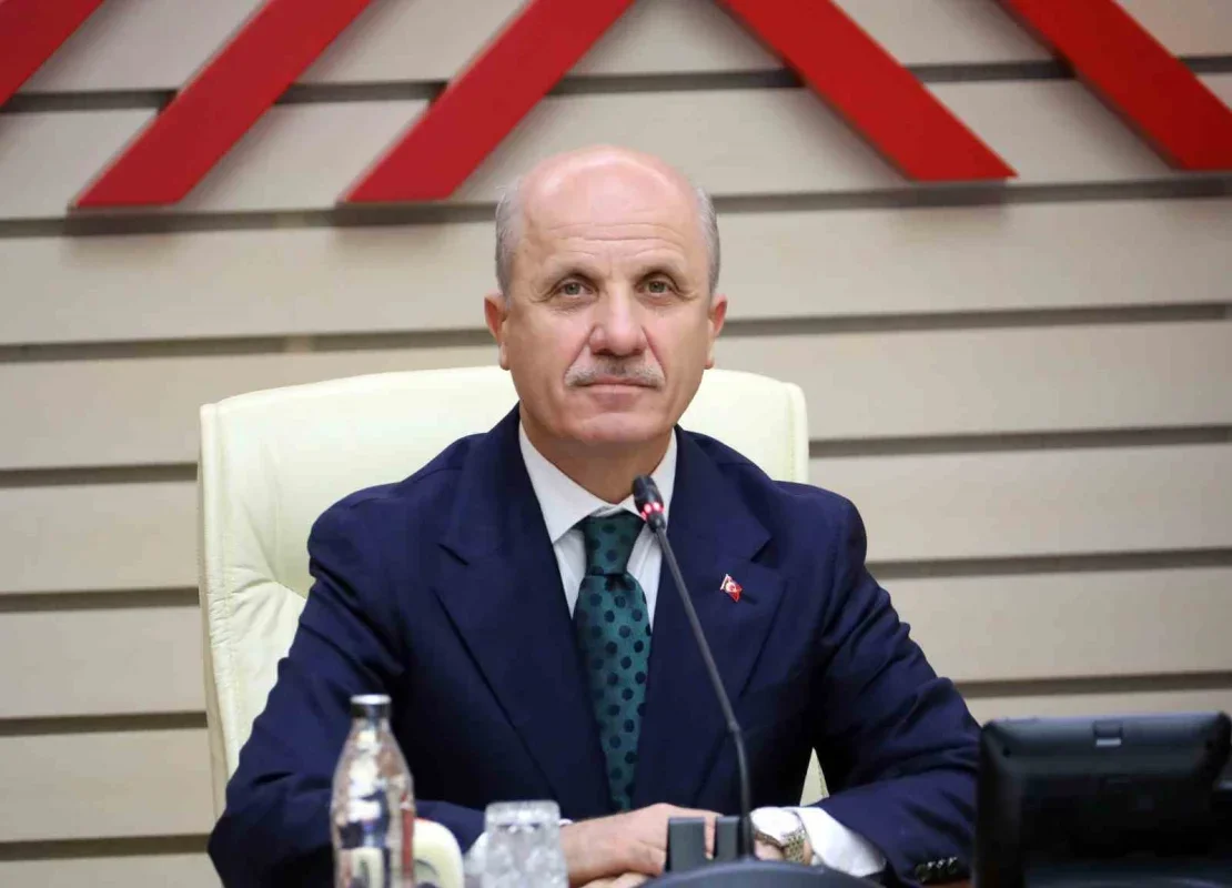 YÖK Başkanı Özvar'dan Gazze İslam Üniversitesinde ilk ders