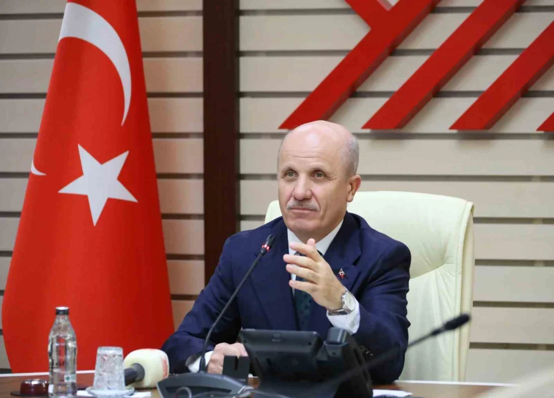 YÖK Başkanı Özvar'dan Gazze İslam Üniversitesinde ilk ders