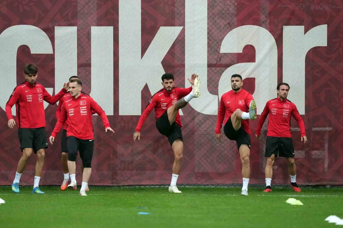 A Milli Takım Belçika maçı hazırlıklarına Riva'da başladı