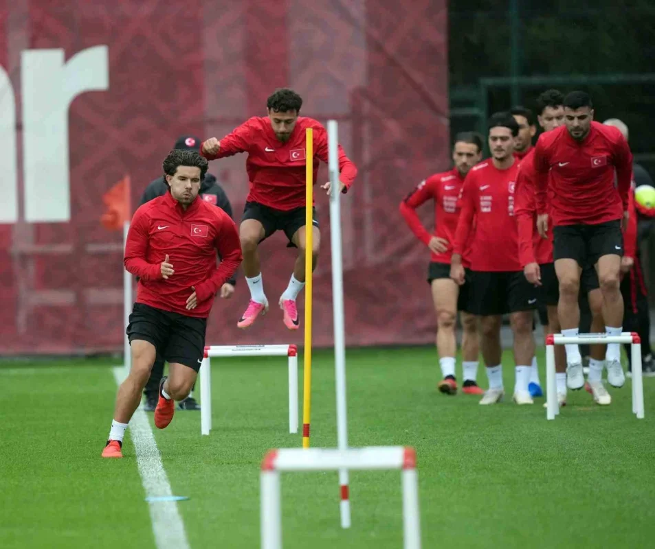 A Milli Takım Belçika maçı hazırlıklarına Riva'da başladı