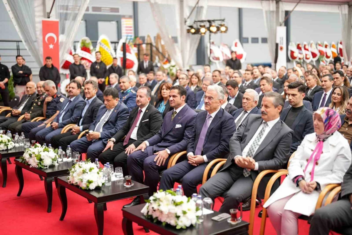 Özdilek Üretim Kompleksi 120 milyon dolarlık yatırımla açıldı