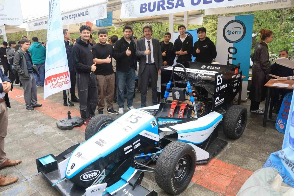 BUÜ'de 2026-2027 akademik yılı öğrenci kulüpleriyle başladı