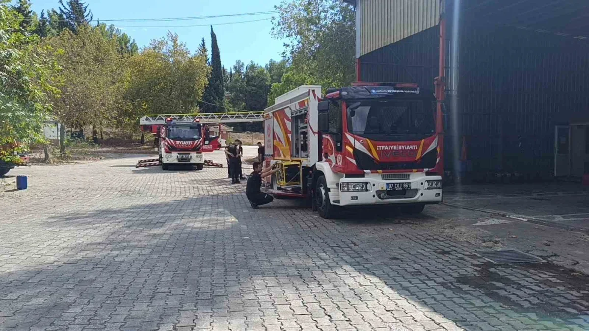Manavgat İtfaiyesine 42 Metre Merdivenli İki Yeni Araç