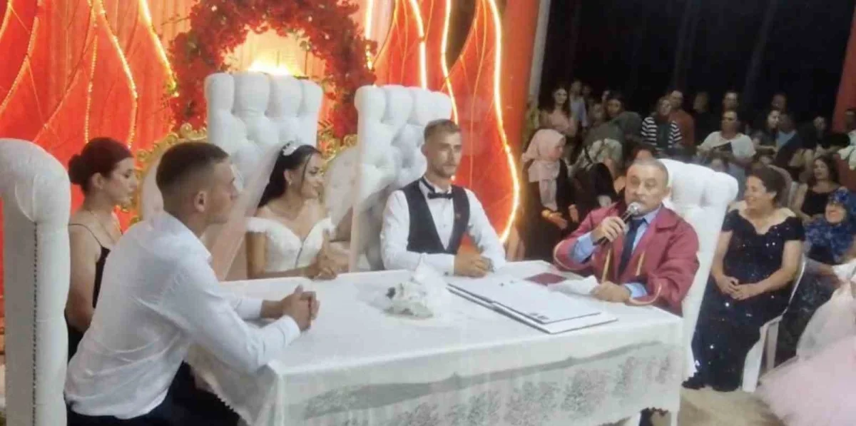 Gelibolu'da nikah memuru Serkan Özel, kızının nikahını kıydı