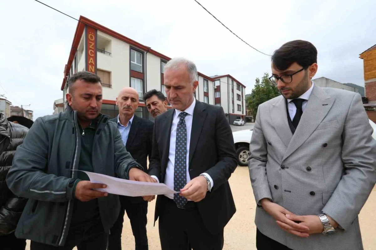 İnegöl Cerrah'ta 27 sokak için sathi kaplama çalışması başladı
