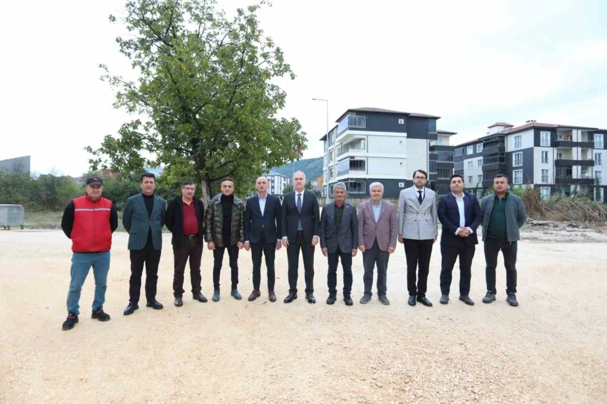 İnegöl Cerrah'ta 27 sokak için sathi kaplama çalışması başladı