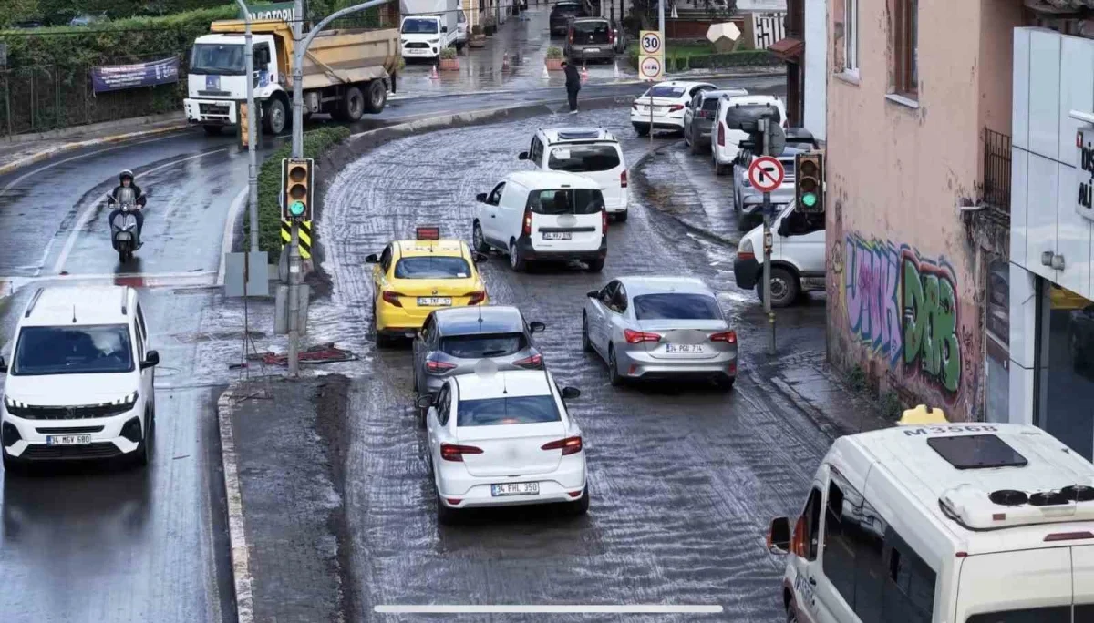 Eyüpsultan'da yol çalışması tepkisi: Trafik ve otobüs çilesi