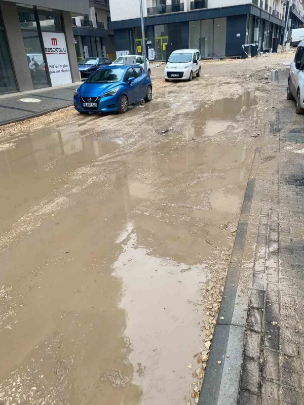 Bursa 1050 Konutlar'da altyapı ve yol çalışmalarına hız çağrısı