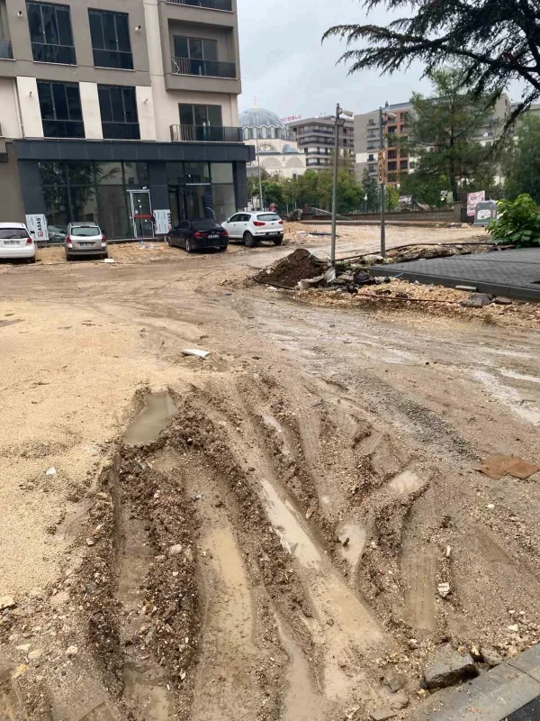 Bursa 1050 Konutlar'da altyapı ve yol çalışmalarına hız çağrısı