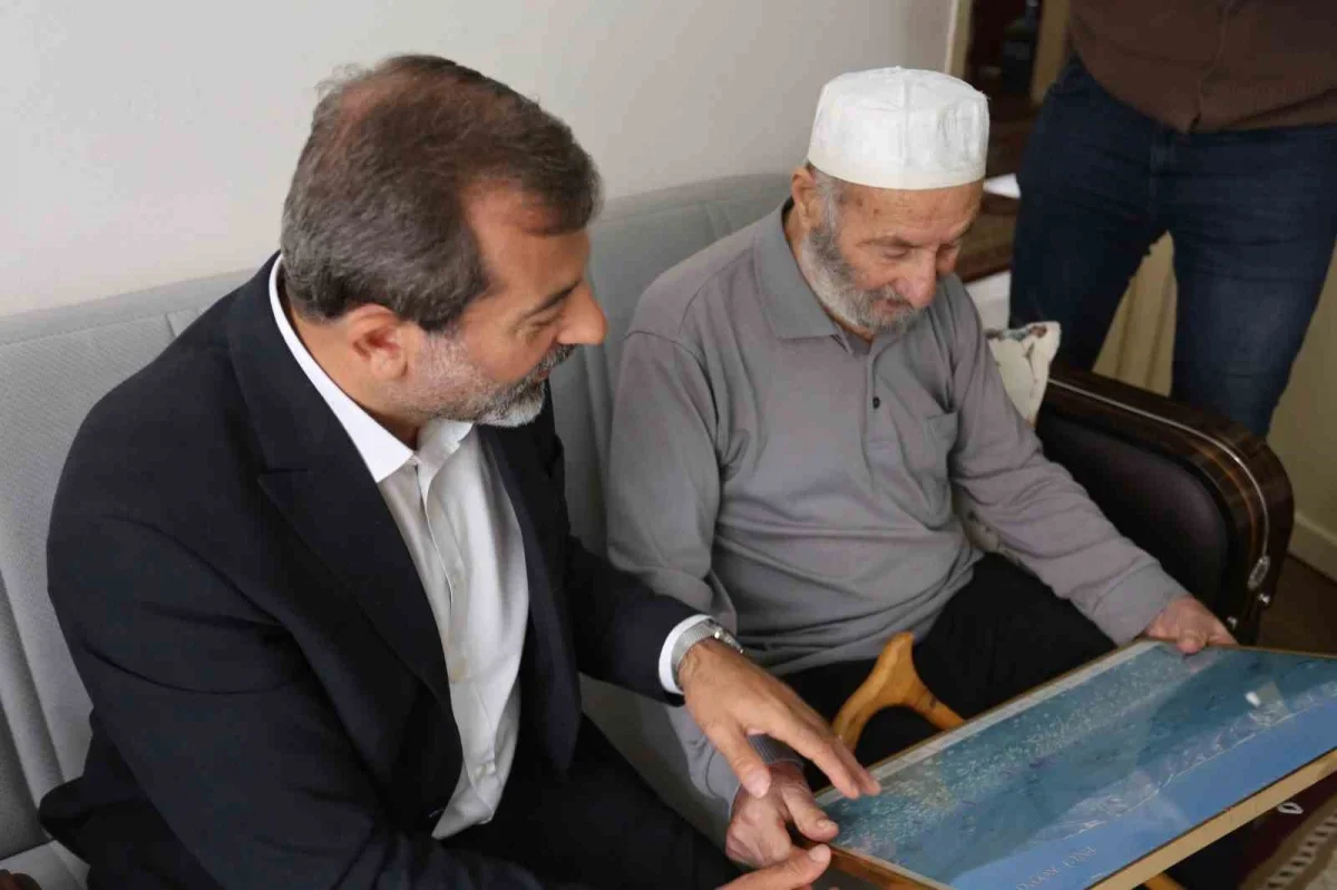 Gürsu'da Dünya Yaşlılar Günü'nde ev ziyaretleri yapıldı