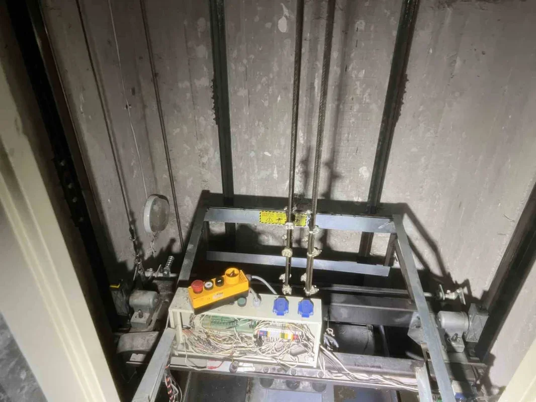 Bursa Mudanya'da asansör halatı duman çıkardı, bina tahliye edildi