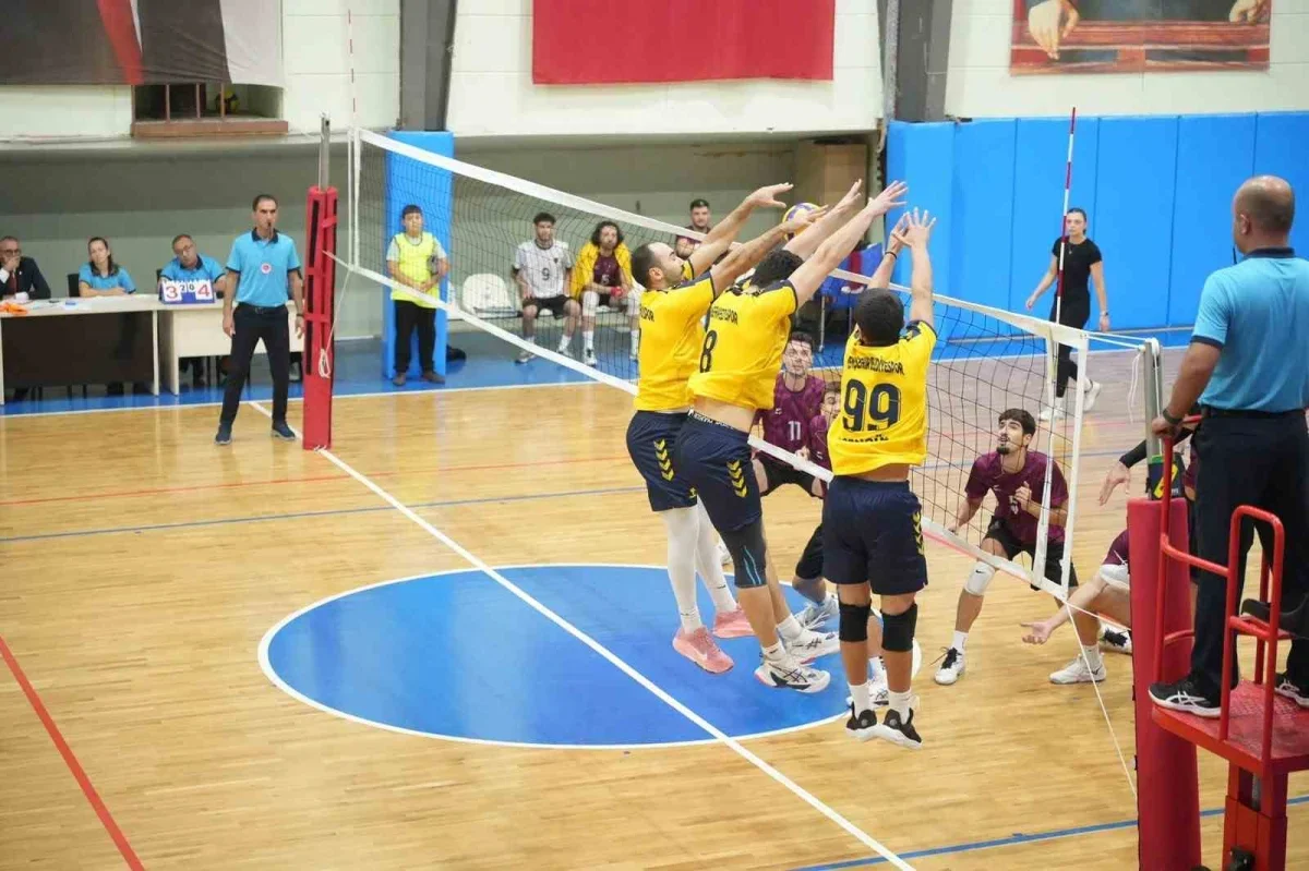 Yenişehir Belediyespor, YSK Yıldız Spor'u 3-0 yenerek 2'de 2 yaptı