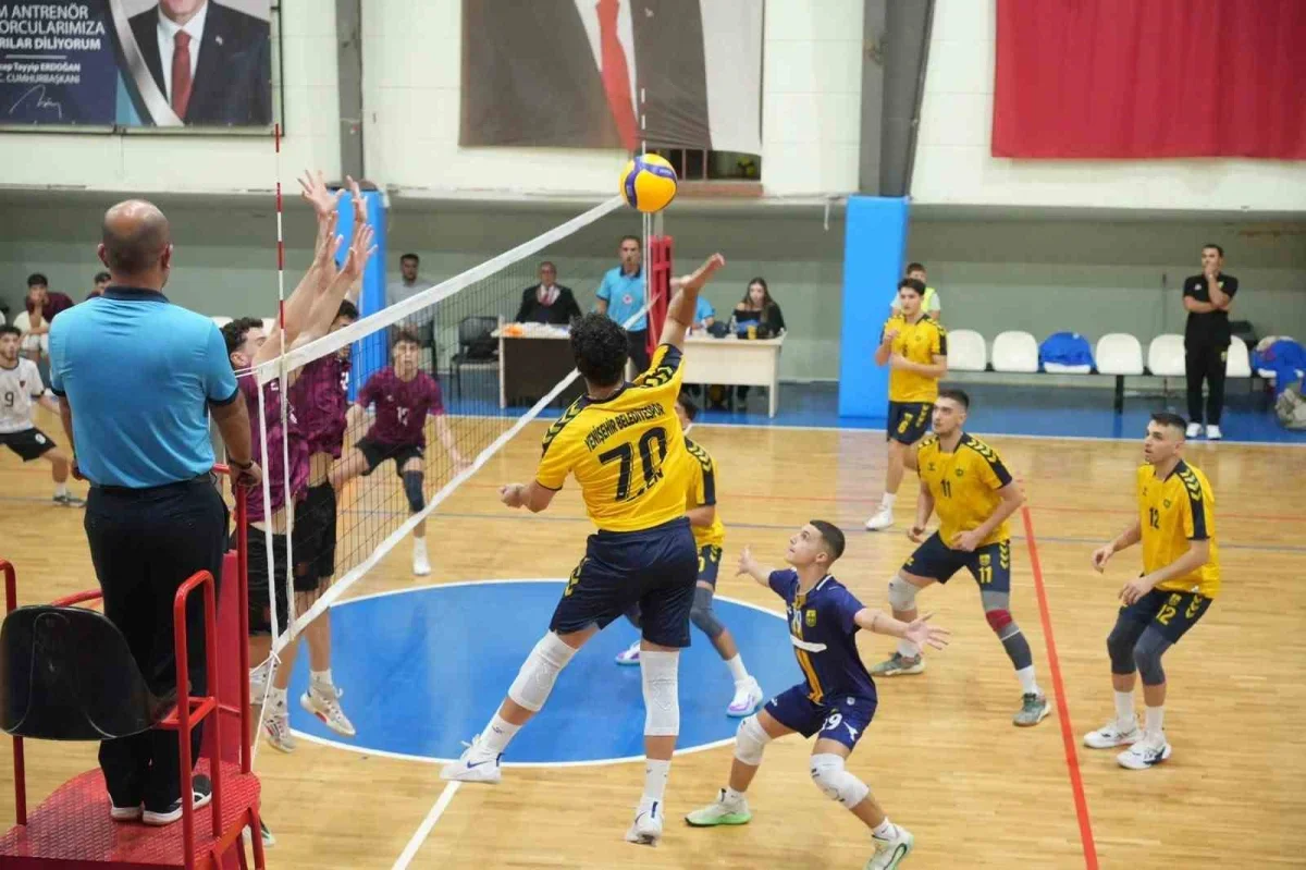 Yenişehir Belediyespor, YSK Yıldız Spor'u 3-0 yenerek 2'de 2 yaptı
