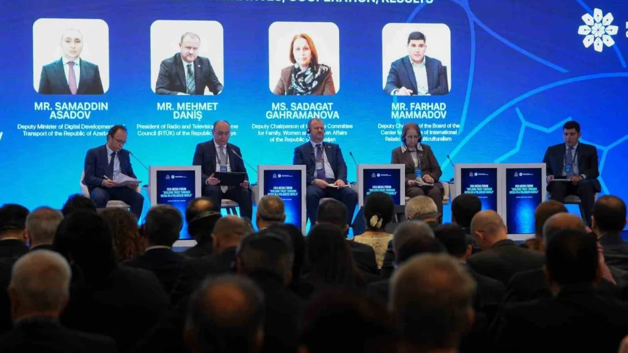 RTÜK Başkanı Daniş Bakü'de Dijital Vatan vizyonunu anlattı