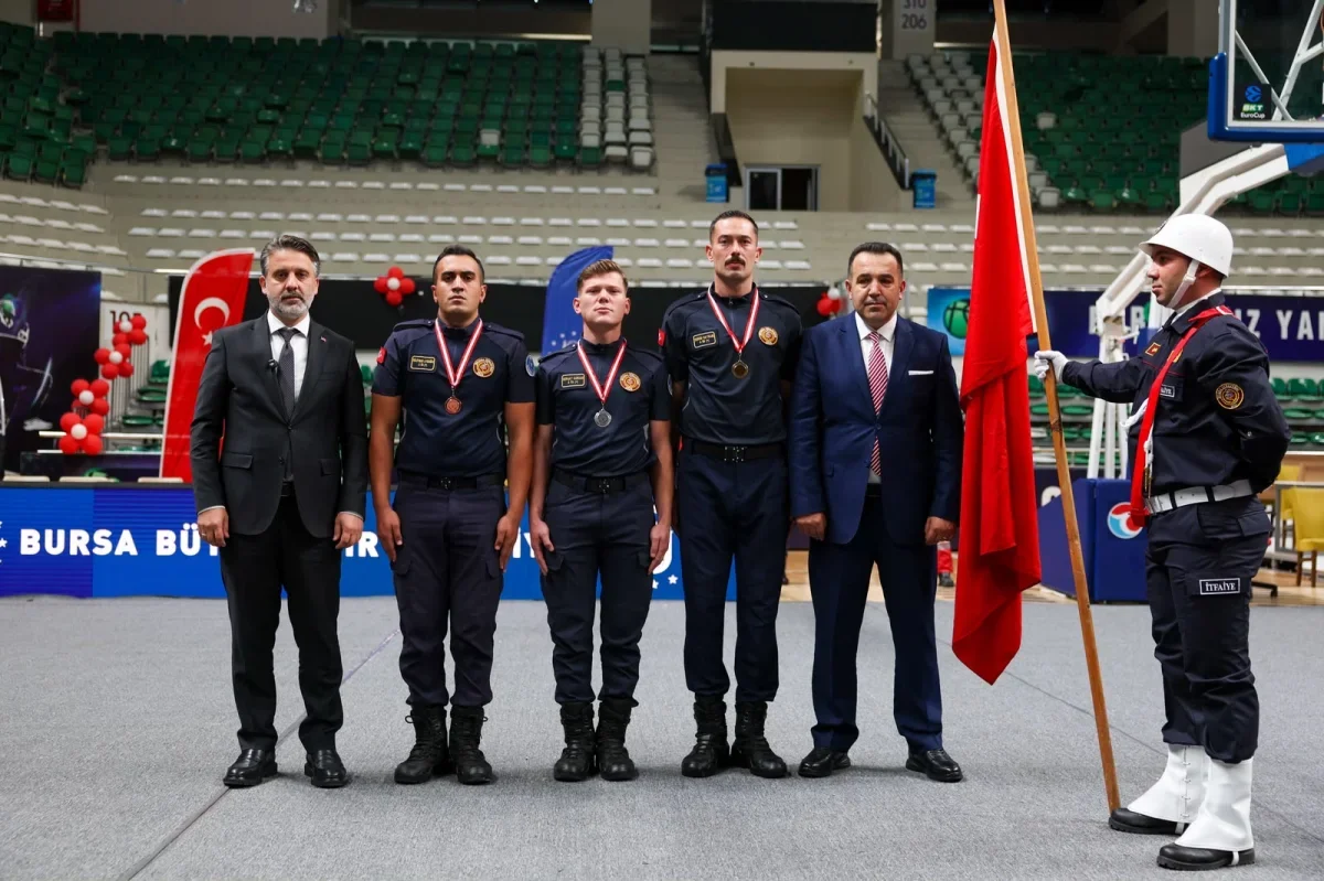 Bursa İtfaiyesi'ne 150 yeni personel katıldı, sayı 1.052'ye çıktı