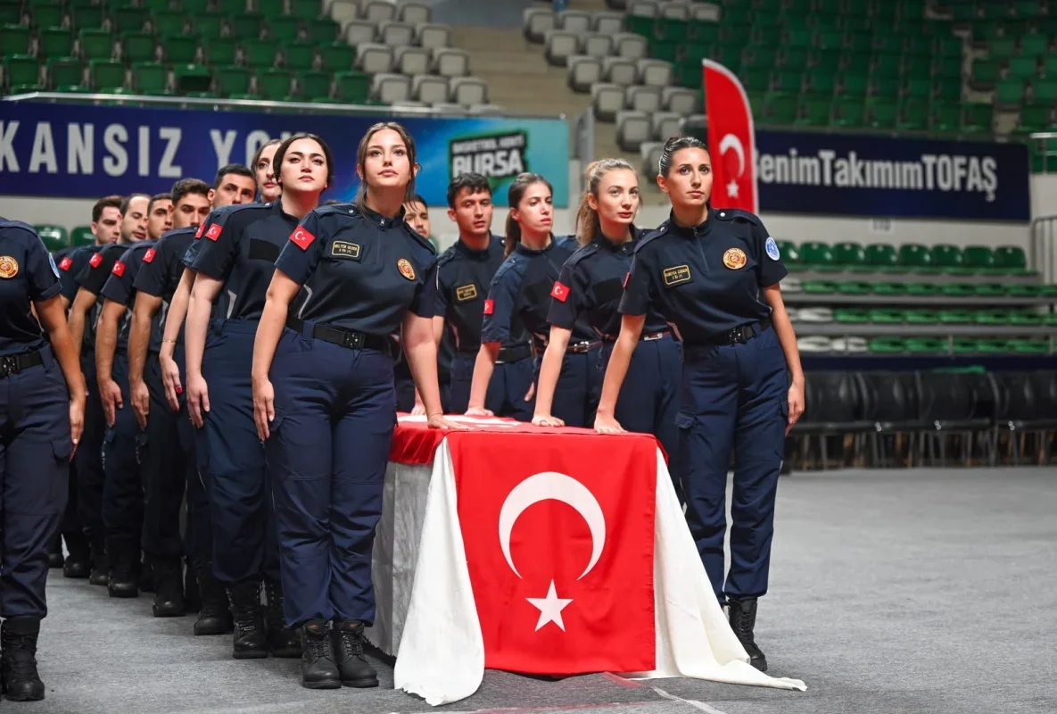 Bursa İtfaiyesi'ne 150 yeni personel katıldı, sayı 1.052'ye çıktı