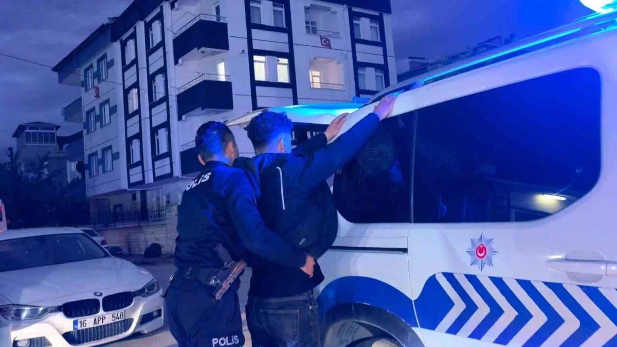 İnegöl'de ehliyet sınavında kopya düzeneğiyle yakalandı