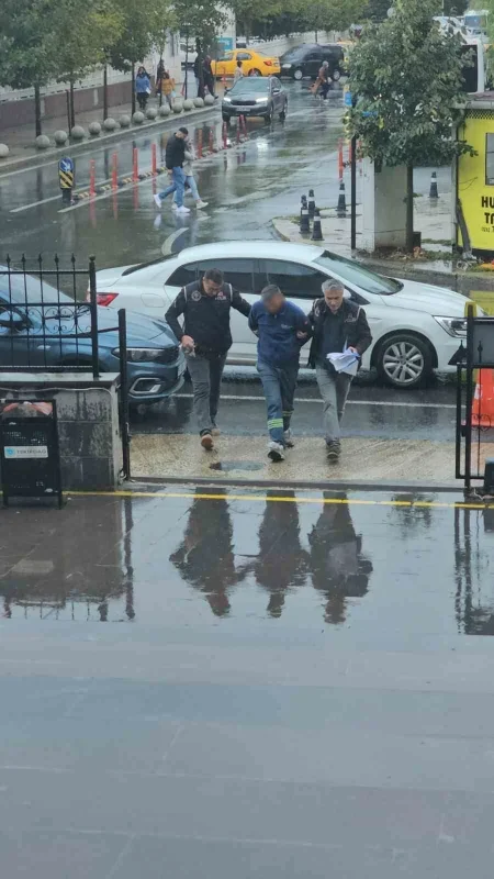 Çerkezköy'de bayrak provokasyonu şüphelisi adliyeye sevk edildi
