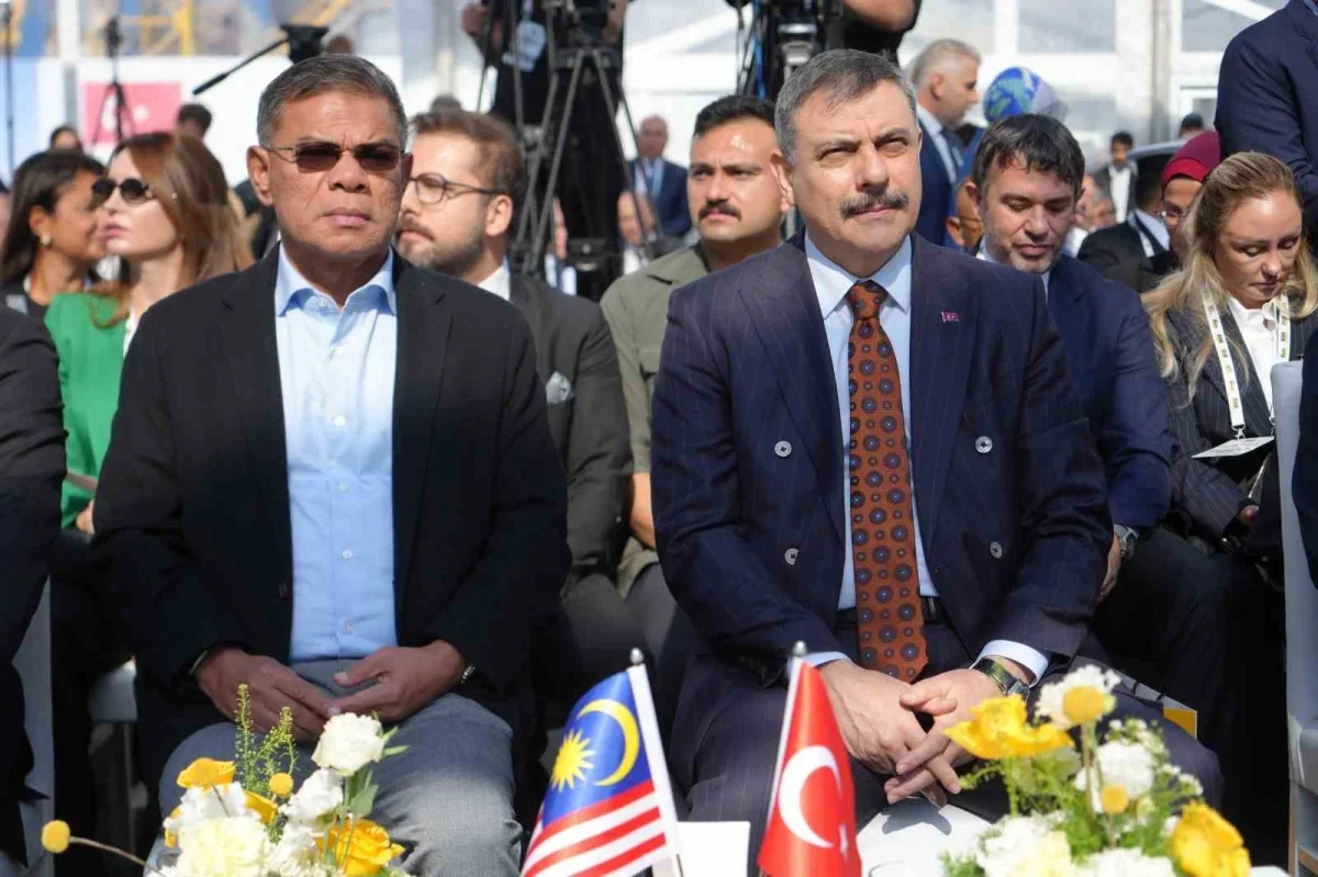 MPMS-1 Kocaeli'de denize indirildi, 2027'de Malezya'ya teslim