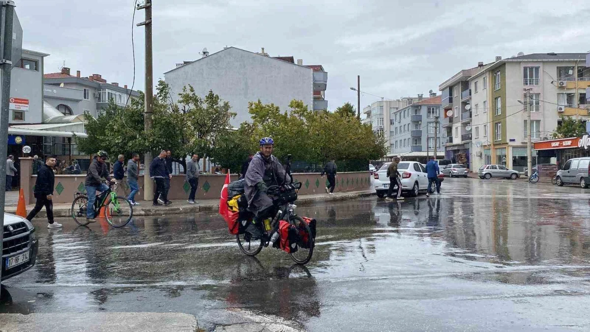 Murat Tecimen, Çanakkale'den Kabe'ye bisikletle yola çıktı