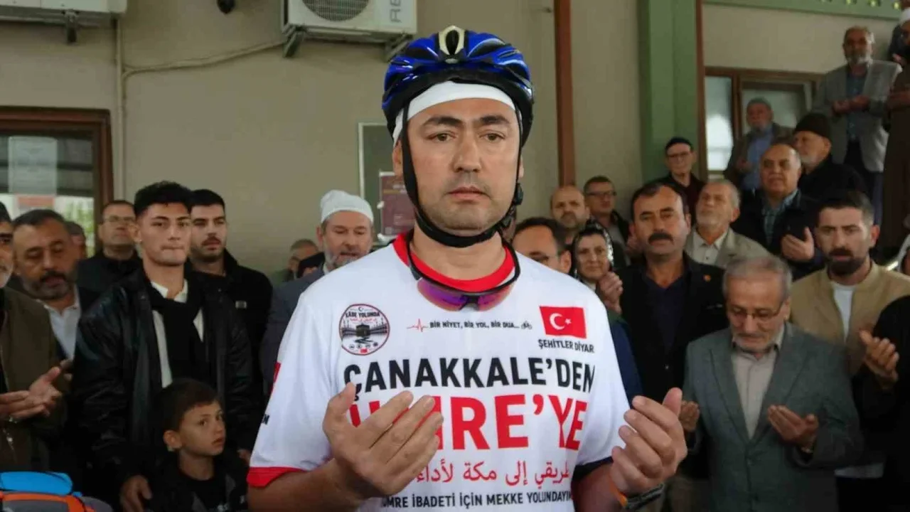 Murat Tecimen, Çanakkale'den Kabe'ye bisikletle yola çıktı