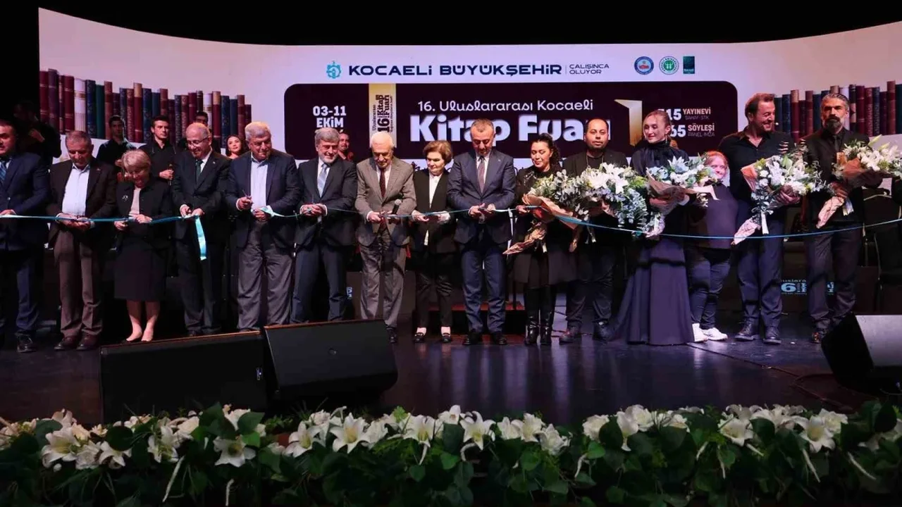 16. Kocaeli Kitap Fuarı ziyaretçilere kapılarını açıyor