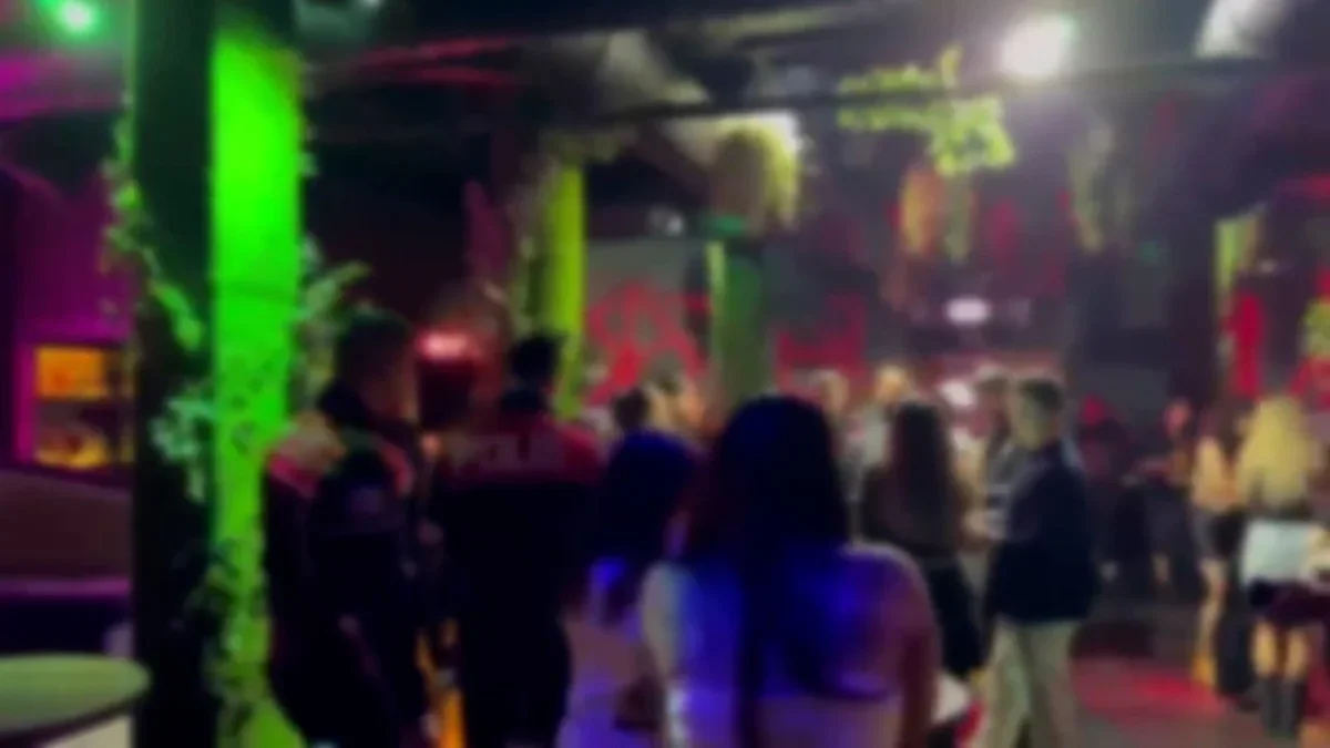 Beyoğlu denetiminde 11 aranan şahıs yakalandı, 10 iş yeri kapatıldı