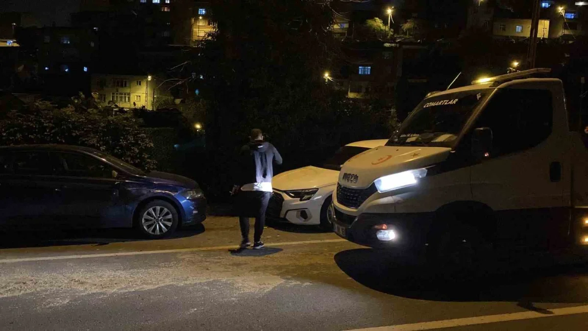 Sarıyer'de kaçan aracın sıkıştırdığı otomobil 6 araca çarptı