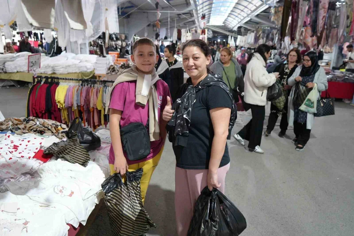 Edirne Balkan Pazarı'nda Bulgar turist yoğunluğu esnafı sevindirdi