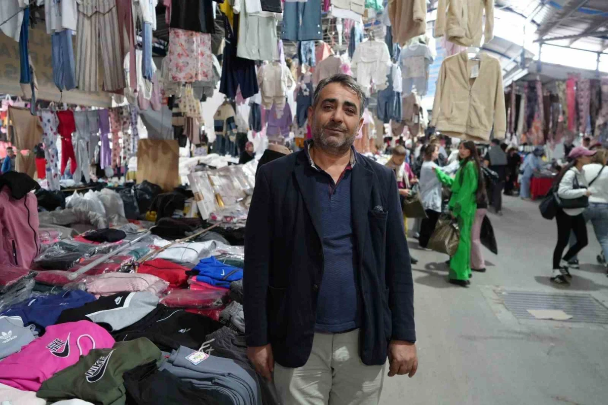 Edirne Balkan Pazarı'nda Bulgar turist yoğunluğu esnafı sevindirdi