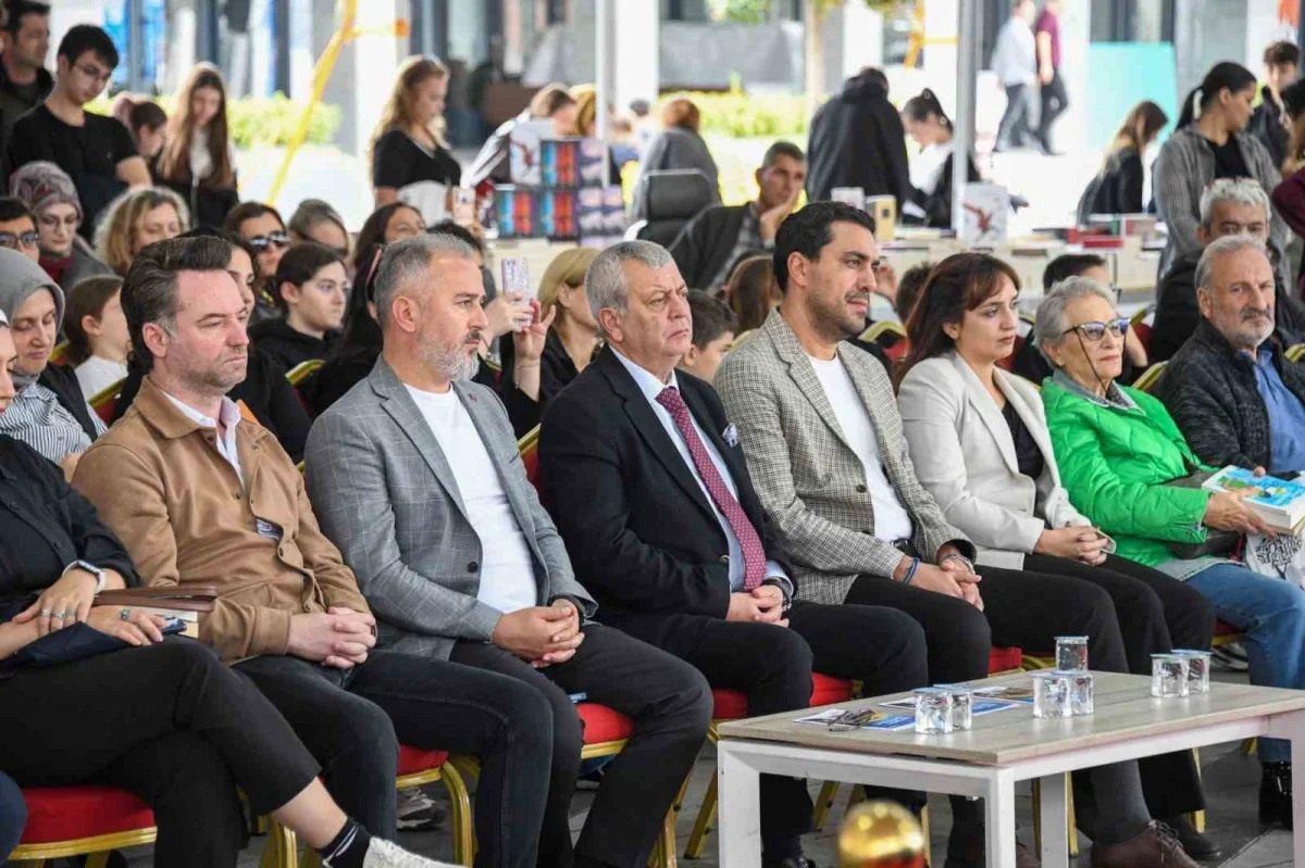 2. Osmangazi Kitap Günleri Bursa'da yazarları okurlarla buluşturdu