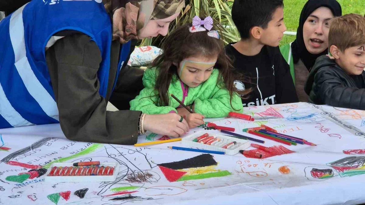Tekirdağ'da Filistinli Çocuklar İçin Çiz etkinliği düzenlendi