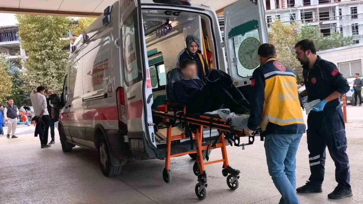 İnegöl'de motosiklet zincirine sıkışan gencin parmağı koptu