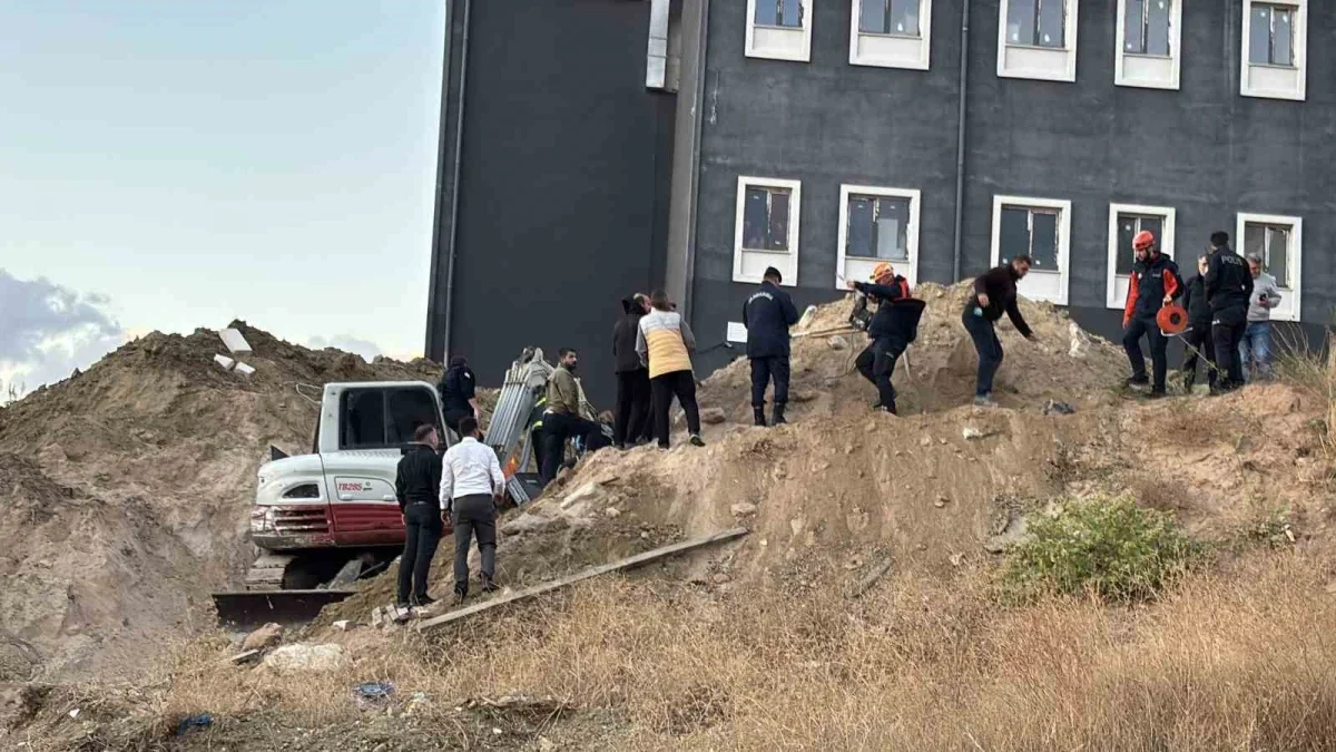 ÇOMÜ Terzioğlu Yerleşkesi'nde göçük: 2 işçi kurtarıldı