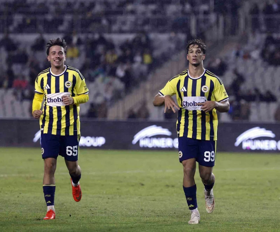 Fenerbahçe, Bakü'de Turan Tovuz'u 2-0 yendi; Greenwood atıldı