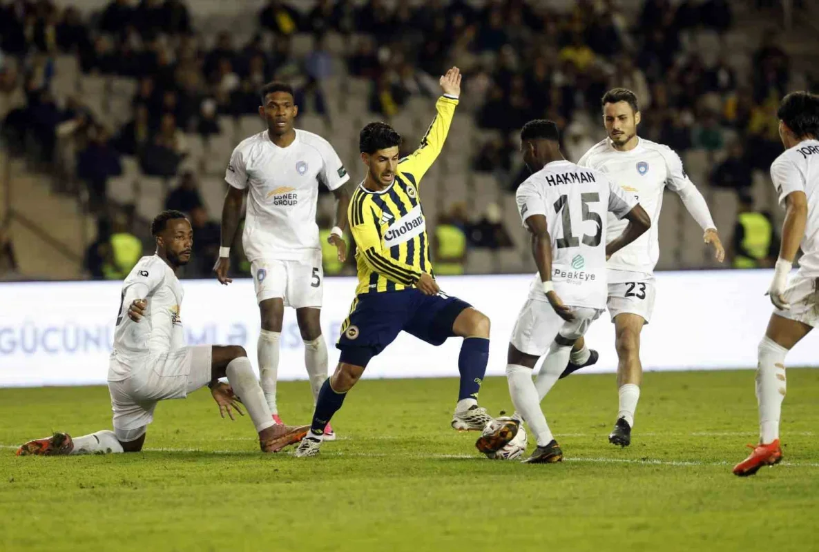 Fenerbahçe, Bakü'de Turan Tovuz'u 2-0 yendi; Greenwood atıldı