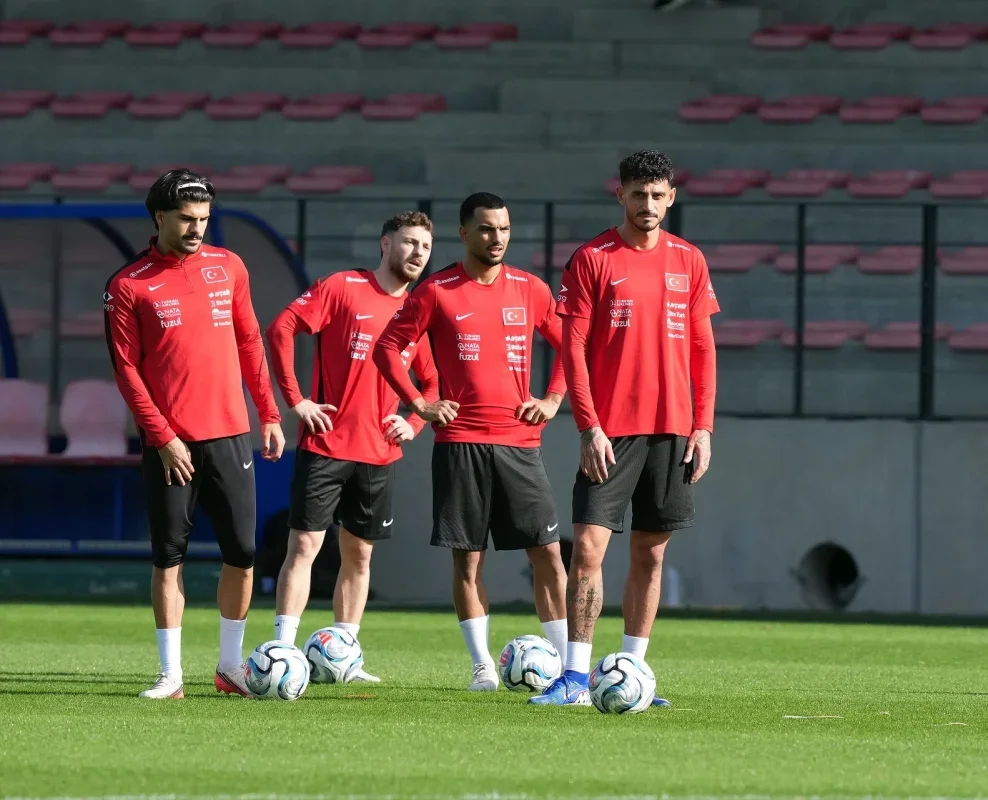 A Milli Takım, İtalya maçı hazırlıklarına Belçika'da başladı