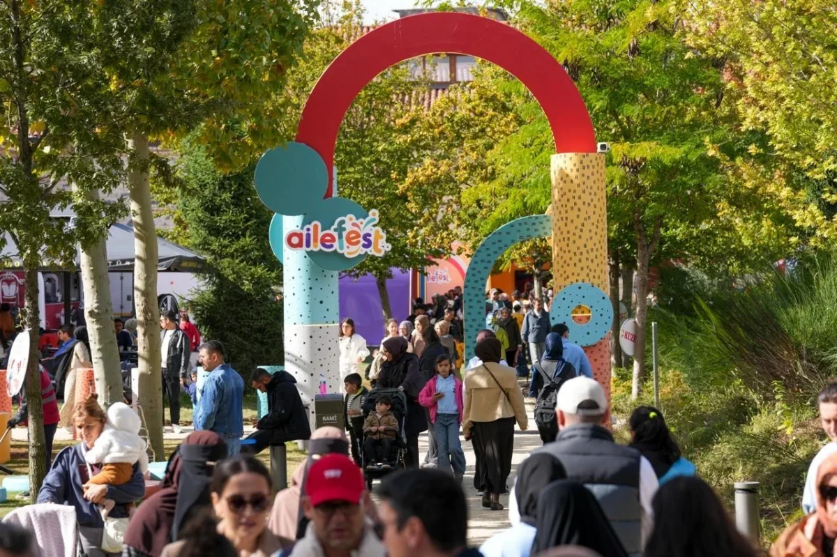AileFest Rami Kütüphanesi'nde on binlerce ziyaretçiyi ağırladı
