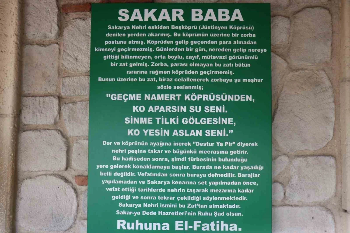 Sakar Baba Türbesi Sakarya'da ziyaretçilerine huzur veriyor