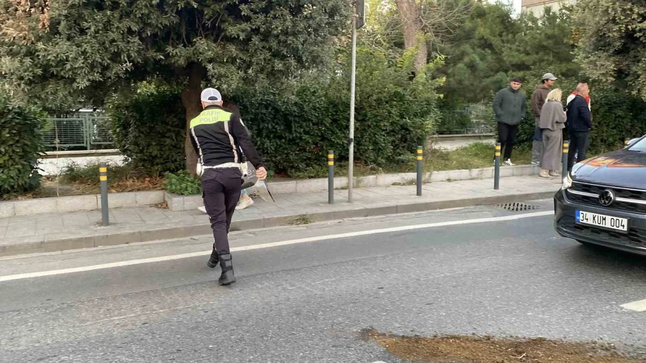 Beşiktaş Barbaros Bulvarı'nda 5 araç çarpıştı: 2 yaralı