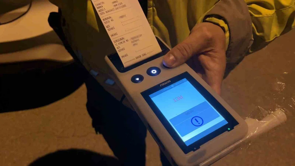 Bursa'da lüks otomobille kaçan sürücü çalılıkta uyurken bulundu