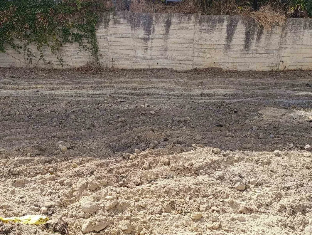 Tekirdağ Altınova'da 3 yıllık yol sorununa pankartlı tepki