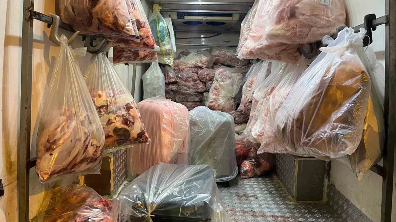 Sapanca'da 2 ton 809 kilo menşei belirsiz et ele geçirildi
