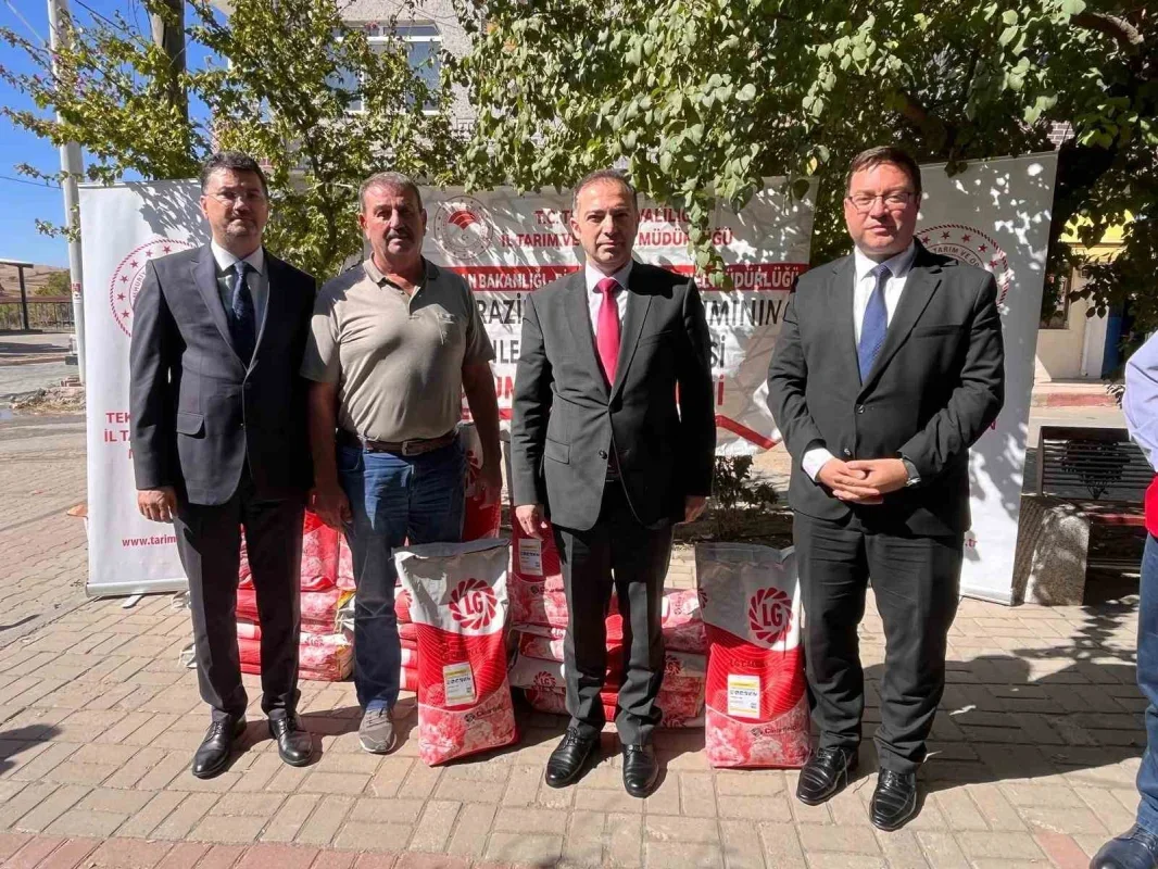 Hayrabolu'da 96 çiftçiye yüzde 50 hibeli kanola tohumu desteği