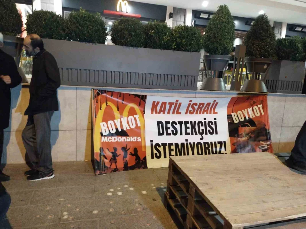 Üsküdar McDonald's şubesi için protestoculara göre 3 gün kaldı
